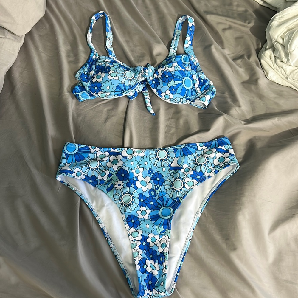 High rise bikini
